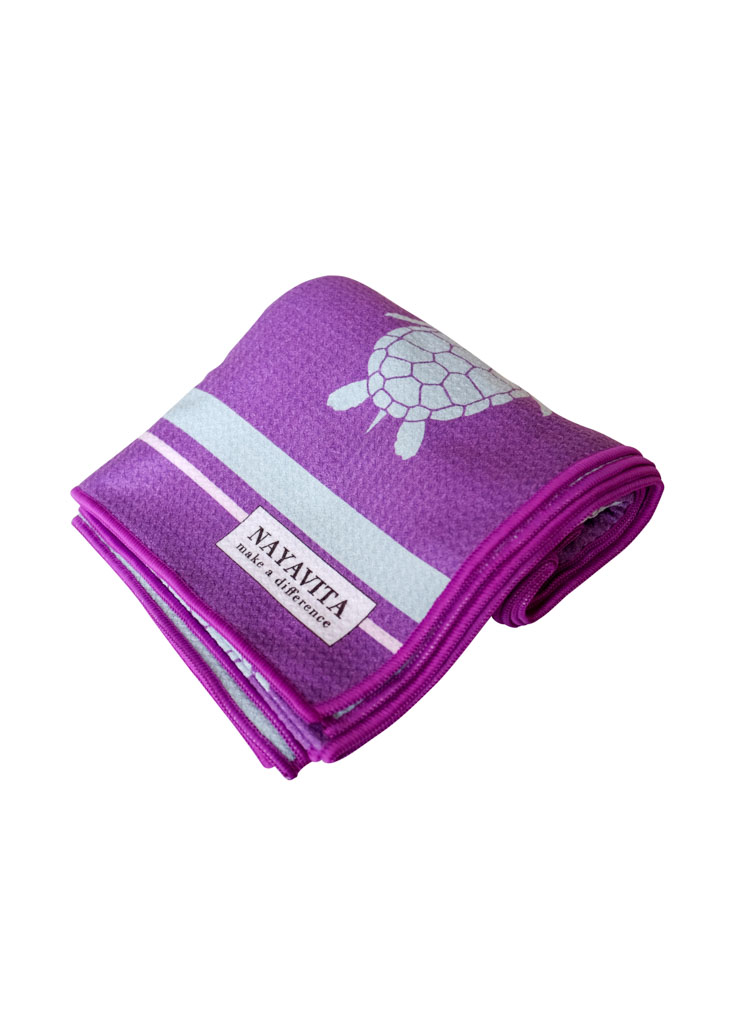 NAYAVITA Turtles eco towel folded
