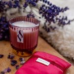 NAYAVITA Yoga gift set Lavender dream bordeaux detail lifestyle