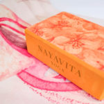 Nayavita Yoga designer yoga gift set Geisha yoga block detail