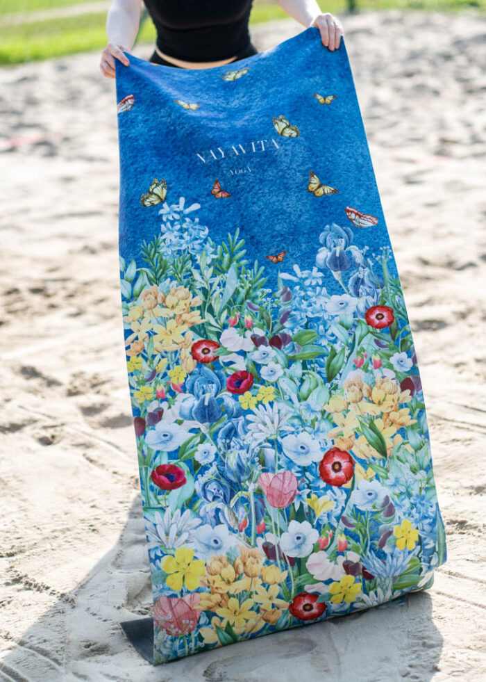 NAYAVITA YOGA vegan suede exercise mat 3mm Flower Power yoga outdoors beach yoga yoga at the beach