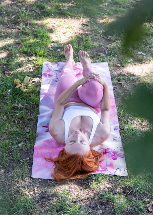 Nayavita Yoga Kaučuková podložka na cvičení Kolibřík kaučuková jogamatka veganský semiš protiskluzová podložka na jogu Kolibřík Colibri Dream