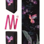 Colibri jógový set jako dárek semišová podložka na cvičení s kolibříkem, dva černé pěnový bloky na jógu Colibri a růžový popruh Hot Pink
