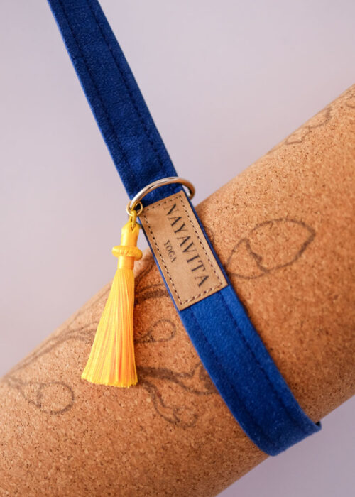 Nayavita Yoga veganský popruh na jogamatku yoga strap popruh na jogamatku yoga mat strap jogový popruh popruh na jogu blue yoga mat carrier yoga carrier strap modrý popruh na podložku popruh na karimatku