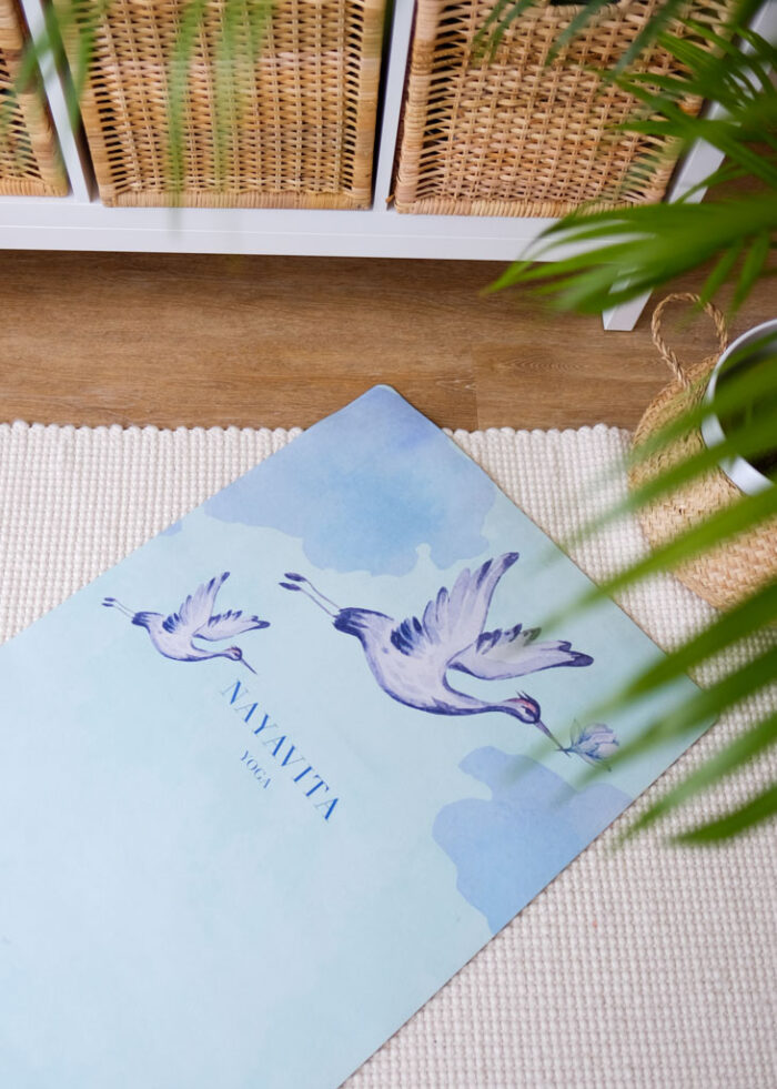design podložky na cvičení na protažení Rybář NAYAVITA Yoga pohled na design v horní části podložky