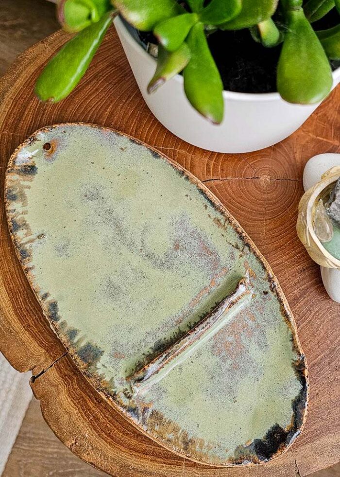 Nayavita Yoga zelená keramická miska prales vykuřovací tácek kadidelnice zelená vykuřovací miska miska na vykuřování keramický talíř green ceramic plate smudge dish smudge bowl ceramic bowl smudging dish ceramic smudge bowl incense burner