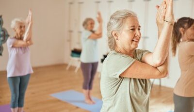 NAYAVITA Yoga joga a artritida jóga a artritida yoga and arthritis revma osteoporóza přínosy jógy